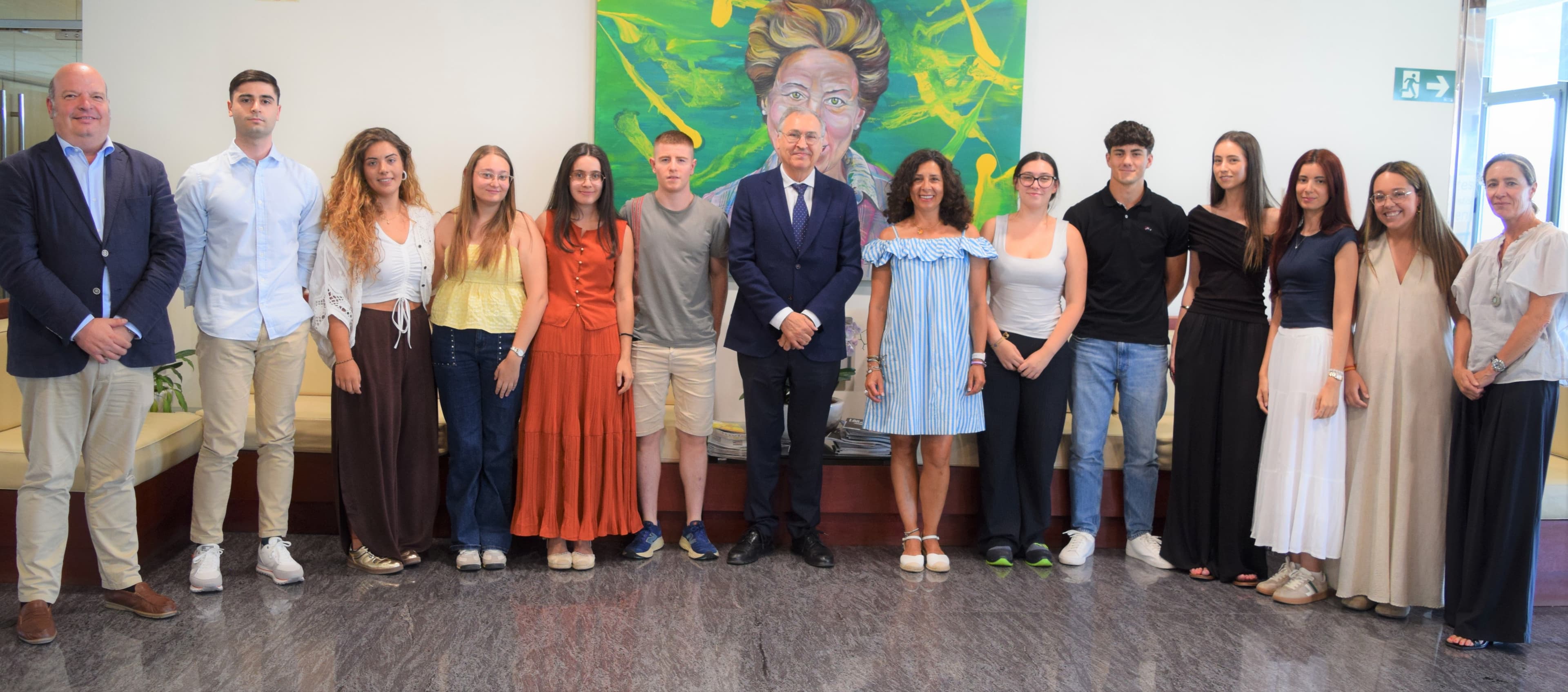 Galletas Gullón refuerza su apuesta por el talento joven con la incorporación de estudiantes en prácticas