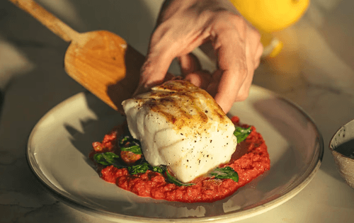 El delicioso skrei de Noruega abre temporada, de la mano de Mar de Noruega y el prestigioso chef Íñigo Urrechu