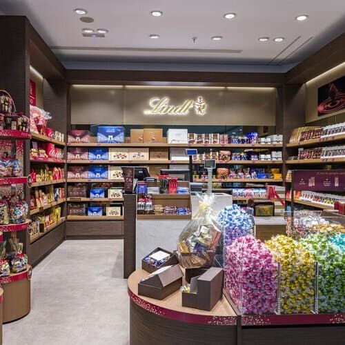 Lindt & Sprüngli, inaugura su Boutique remodelada en Valencia