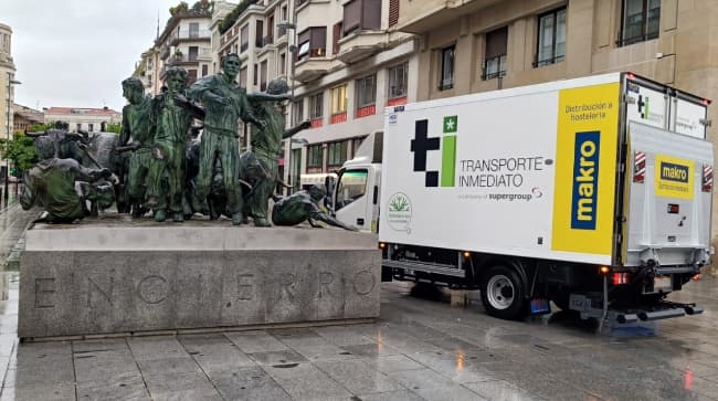 Makro cuenta con un nuevo camión 100% eléctrico en sus rutas de distribución de última milla en Pamplona