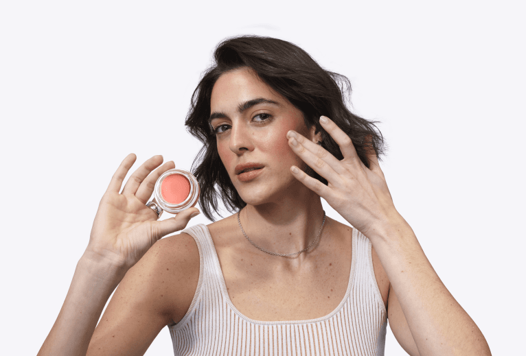 It Cosmetics cuenta con el colorete perfecto para conseguir el summer make up look definitivo: Glow with Confidence