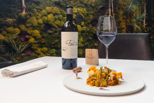 Bodegas Luzón asocia su vino ‘Por Tí’ con el icónico restaurante ‘El Rincón de Pepe’ dentro de su serie ‘Maridaje’