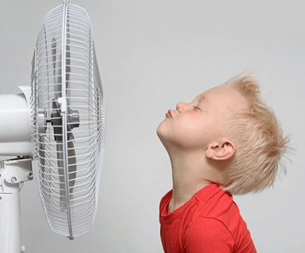 Los ventiladores siguen siendo la opción más económica para refrescar el hogar, recuerda OCU