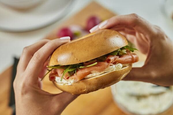 Mowi hace más saludable la vuelta al cole: cuatro recetas con salmón que encantarán a los niños