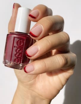 Dime qué tipo de acabado buscas en tu manicura y te diré el top coat que tienes que seleccionar