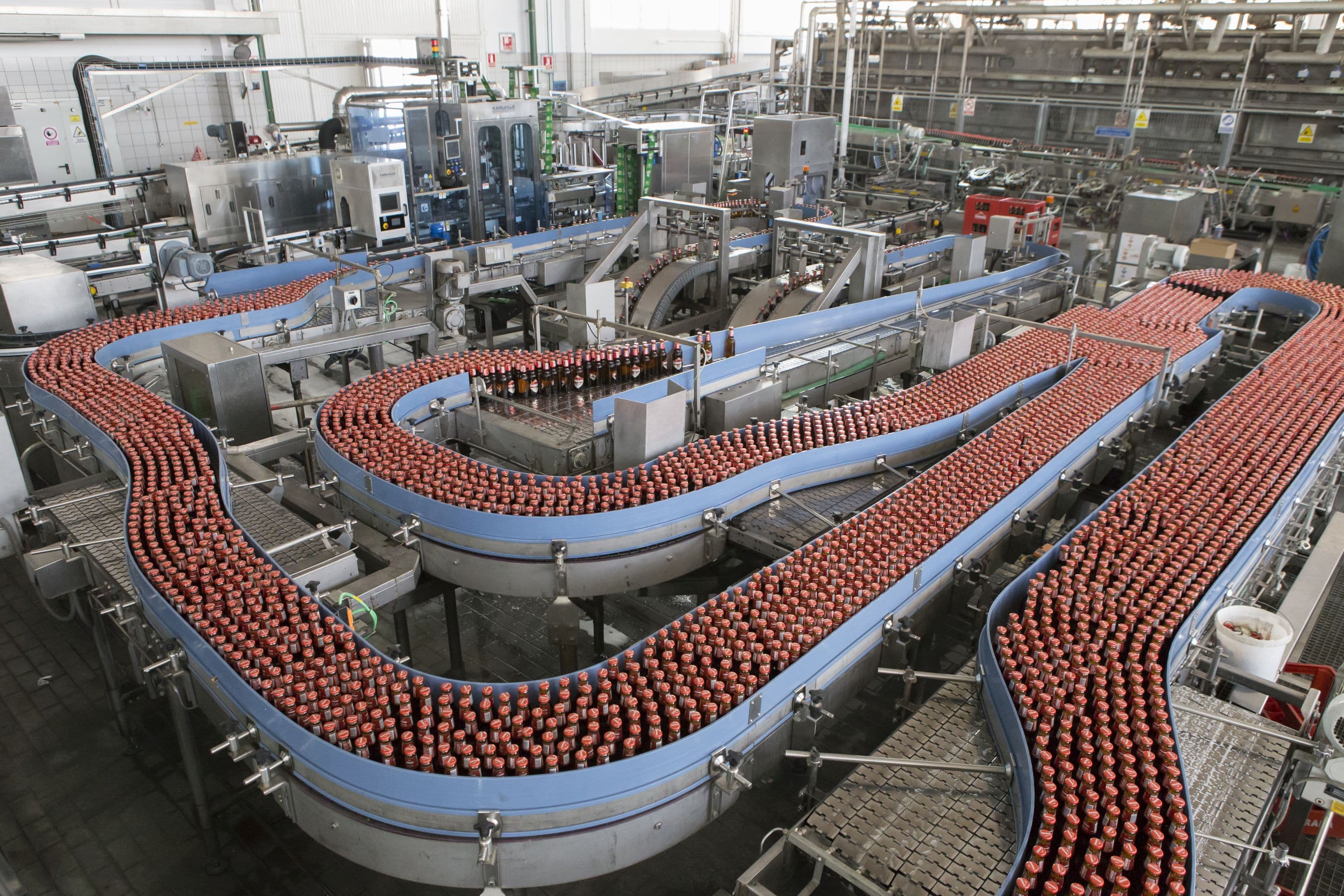 Cervecera de Canarias invierte 8,4 millones de euros en actuaciones de modernización en el año 2023