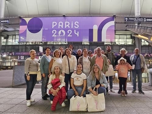 28 clientes de GADIS animan al equipo paralímpico en Paris