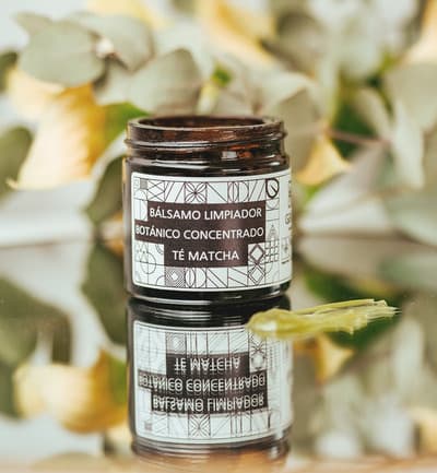 Esta es la rutina da Gaura Natural Cosmetics para conseguir una piel luminosa a partir de los 50 años