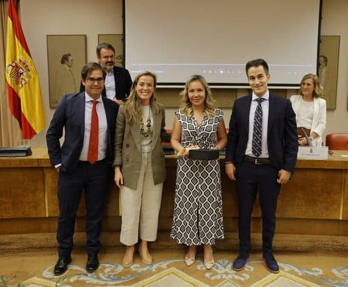 La campaña ‘El agradecimiento más tierno’ de eLPOZO Extratiernos, premiada por su apoyo a la familia por la Fundación The Family Watch