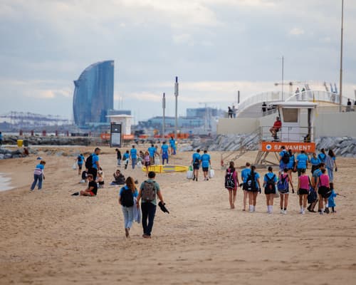 #PorNuestroMar, caso de éxito en la limpieza de playas de Barcelona promovido por Diagonal Mar