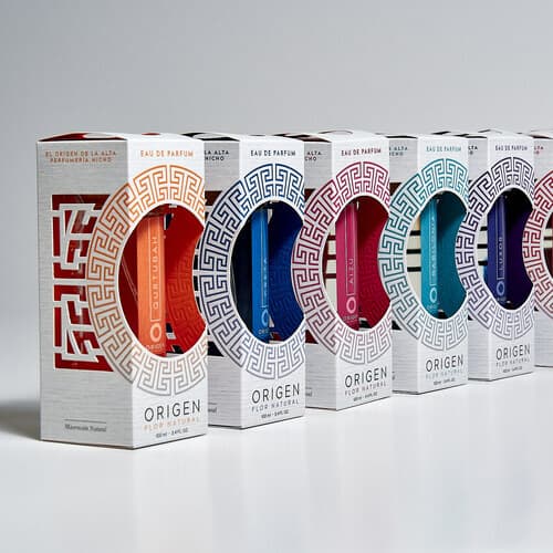 Hinojosa recibe en Berlín el premio ‘Carton of the Year’ por un diseño de packaging para perfume