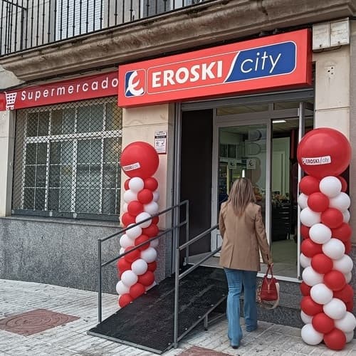 EROSKI inaugura un nuevo supermercado franquiciado en Salvaleón, en Badajoz