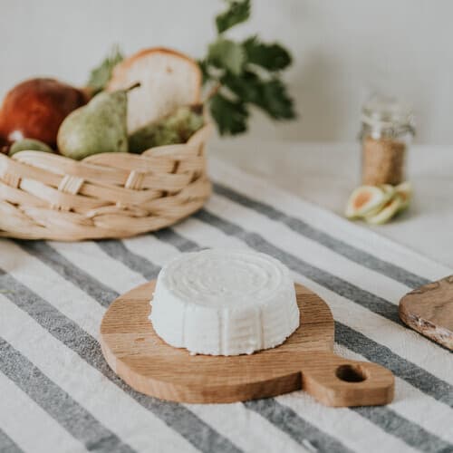 Los quesos artesanales D.O.P Queso Camerano, los aliados perfectos para los aperitivos al aire libre