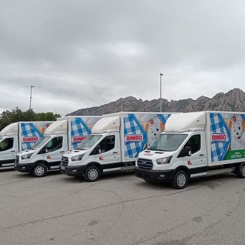 Grupo Bimbo reafirma su compromiso con la sostenibilidad al incorporar 30 Ford E-Transit 100% eléctricas a su flota