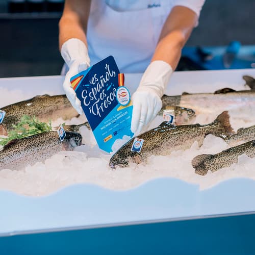 El sello Crianza Mares y Ríos de España aumenta un 10% el valor de los pescados, amparados bajo este distintivo