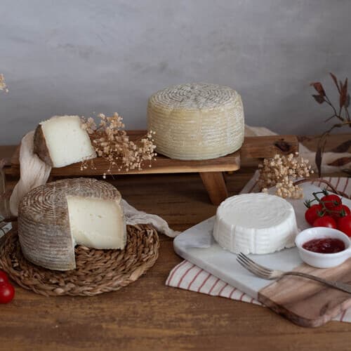 D.O.P. Queso Camerano, un delicado queso en las mesas navideñas que rinde homenaje a los pequeños ganaderos