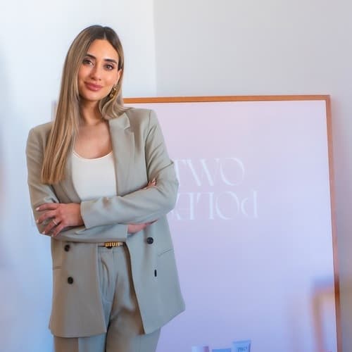 Anna Fuster, la joven catalana que revolucionó dos polos presuntamente opuestos: las cosmética natural y sintética