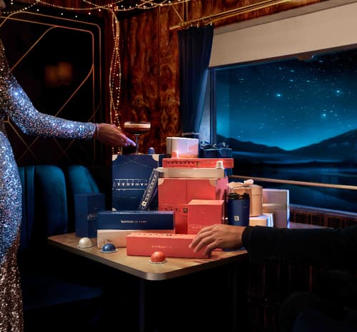 Nespresso presenta su colección para Navidad inspirada en el arte de viajar
