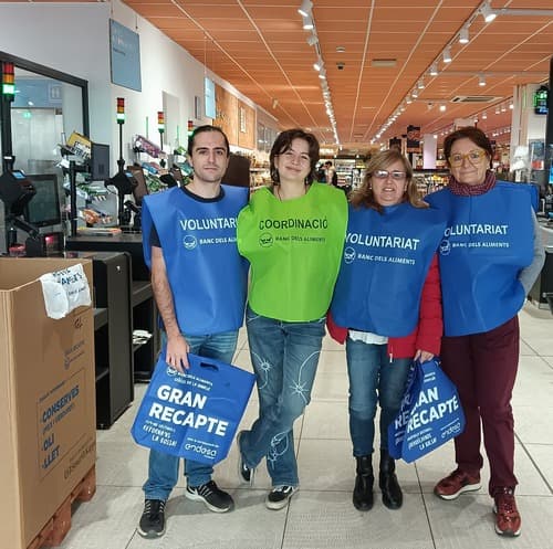 Los supermercados de Caprabo se unen a la 16ª edición de la Gran Recogida de Alimentos