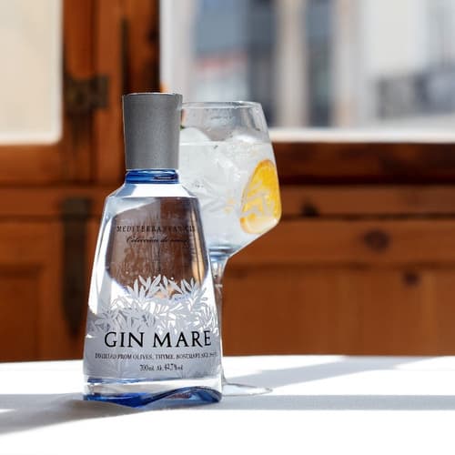Gin Mare presenta su propuesta exclusiva de Navidad: Una experiencia mediterránea en cada brindis