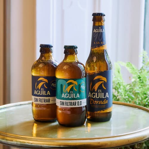 Celebra esta Navidad con las tres variedades de Cerveza El Águila