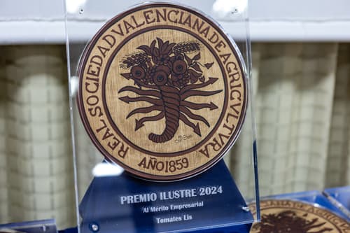 El Casino de Agricultura premia a las fundaciones Levante CF y Pequeño Deseo, al Comité de Agricultura Ecológica de la CV y al INCLIVA