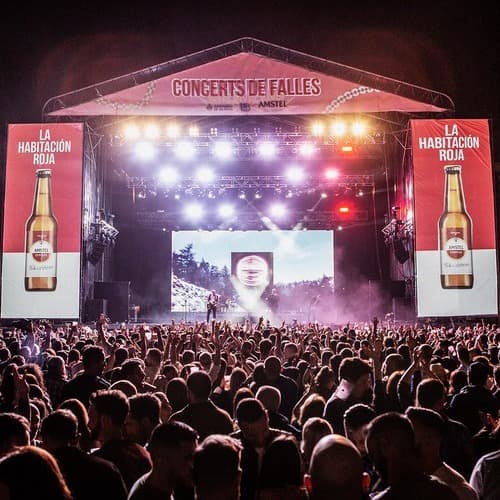 Amstel ensalza su espíritu de ‘germanor’ con las fallas afectadas por la dana para mantener viva su celebración más querida