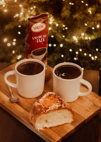 ¡Disfruta el placer del chocolate a la taza con Chocolates Valor!