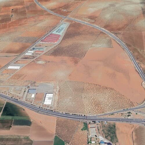 Consum garantiza su expansión en Andalucía con la compra de 163.000 m² de suelo logístico en Antequera