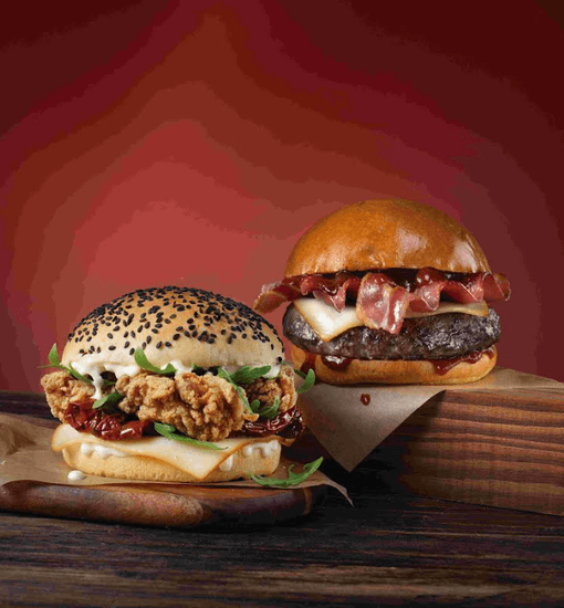 Hamburguesa Nostra presenta dos nuevas recetas este 2025: la Chicken Mamacita y la Doble BB de Buey