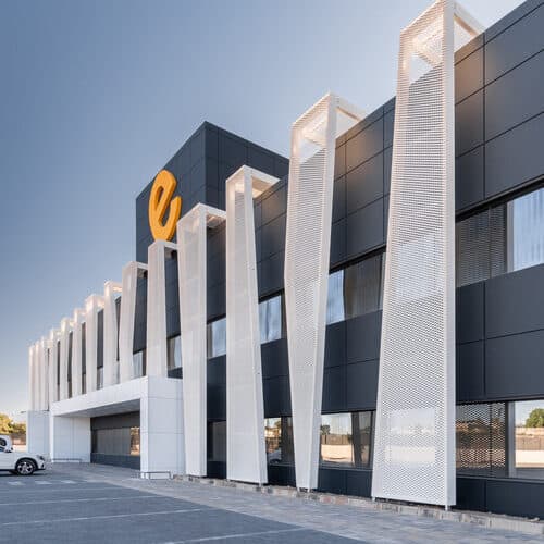 Cash Europa eleva sus ventas hasta los 335 millones con su nuevo centro en el Cabezo ya terminado