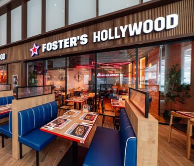 Foster’s Hollywood reinaugura su local en CC Boulevard de Vitoria: más amplio y con nueva imagen