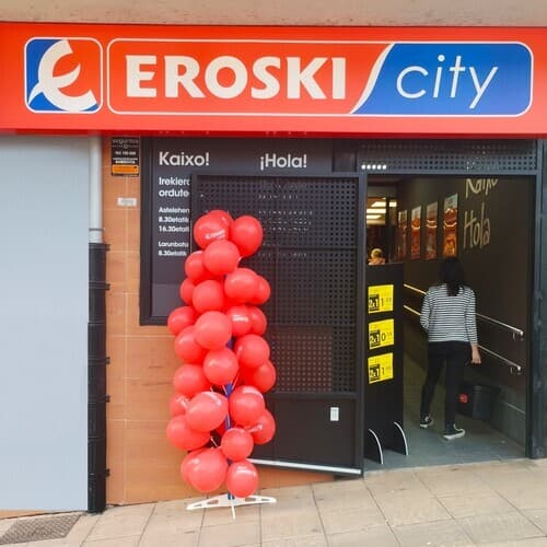 EROSKI inaugura un nuevo supermercado franquiciado en la localidad gipuzkoana de Zestoa