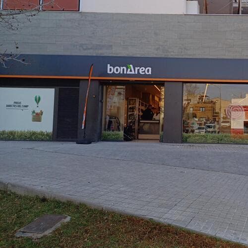 bonÀrea amplía el establecimiento de Avinguda Catalunya y consolida su presencia en Parets del Vallès