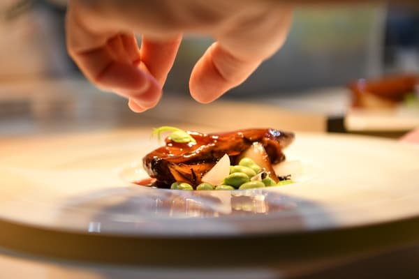 Seis chefs y seis camareros, en busca de las tres primeras plazas para la final del concurso Cocinero y Camarero del Año