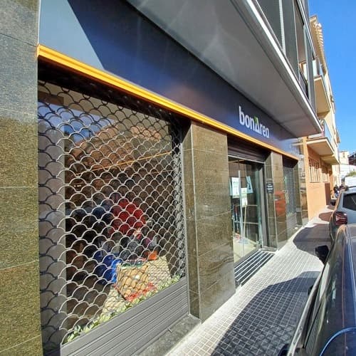 bonÀrea amplía su tienda en Piera para aumentar la oferta de productos locales en el municipio