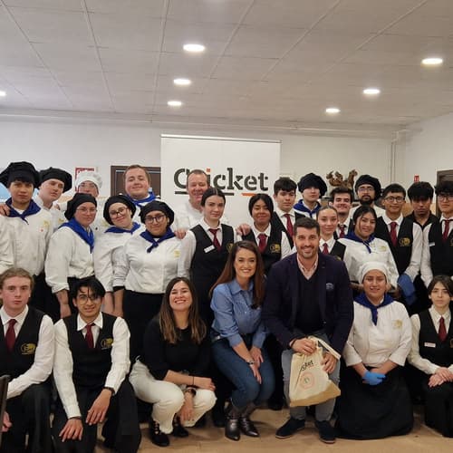 CRICKET impulsa la formación gastronómica junto a Pablo González Conejero y el IES San Juan Bosco