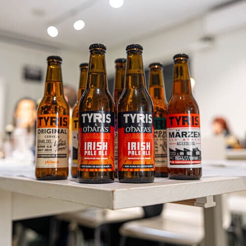 Tyris lanza una edición especial con la cervecera O’Hara’s con motivo de las fiestas falleras