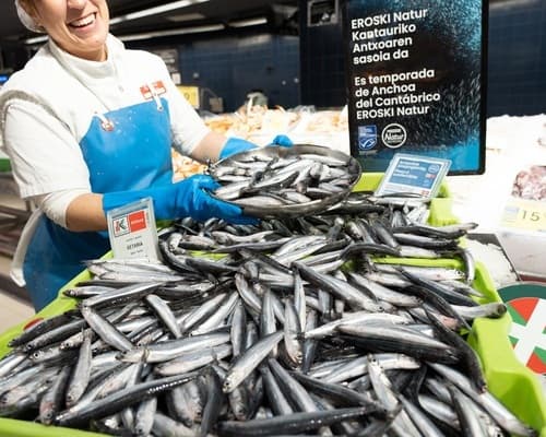 EROSKI prevé superar unas compras de 350 toneladas de anchoa del Cantábrico esta temporada