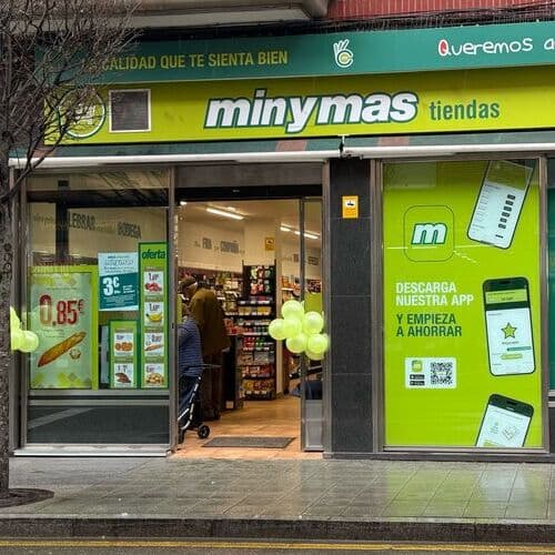 Hijos de Luis Rguez, S.A. inaugura su novena tienda de minymas en Gijón