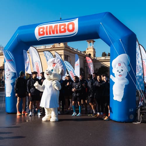 Grupo Bimbo reúne a más de 2.500 corredores en una jornada en Montjuïc para promover hábitos de vida saludables