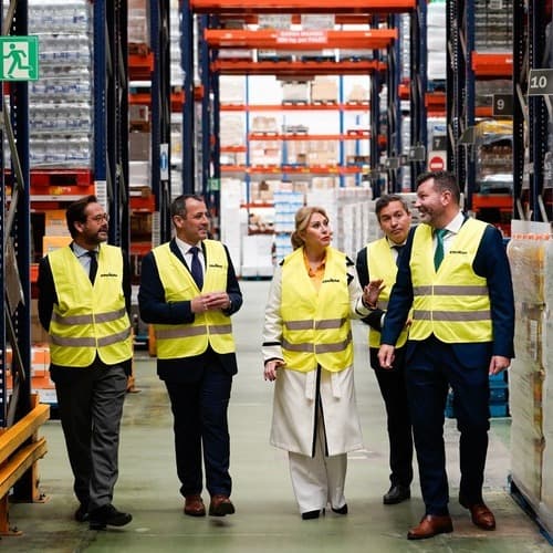 La Consejera de Economía de la Junta de Andalucía, Carolina España, visita la sede de Covirán