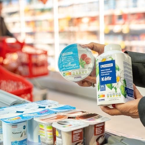 EROSKI constata que los productos de su marca propia con mejor composición nutricional según el etiquetado Nutri-Score ganan participación e impulsan una cesta de la compra más saludable