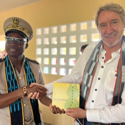 Lacasa KKO Foundation inaugura una biblioteca en Bocanda para impulsar la educación en Costa de Marfil