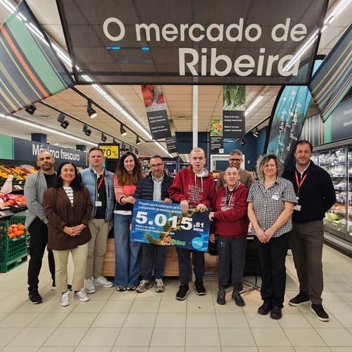 Vegalsa-Eroski y sus clientes donan 5.000 euros a AMICOS para proyectos medioambientales y de inclusión sociolaboral