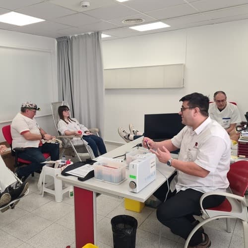 Los trabajadores de eLPOZO Alimentación se convierten en voluntarios para donar sangre