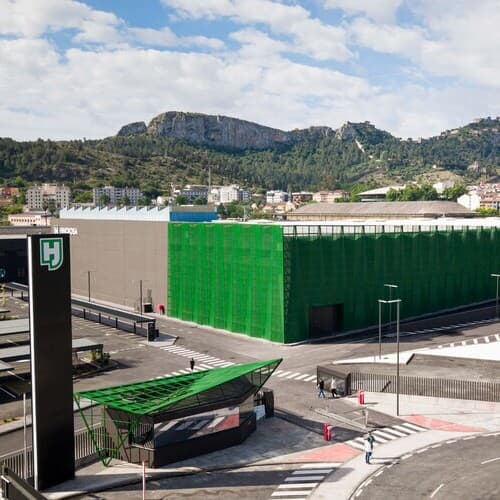 Hinojosa finaliza la ampliación y modernización de su planta de Xàtiva y aumenta su capacidad productiva
