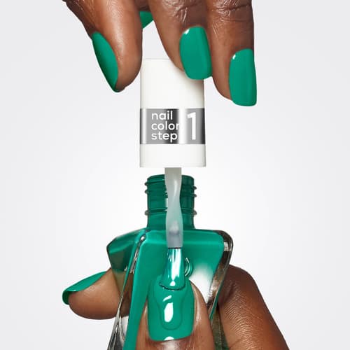 Pon a prueba tu manicura este verano con los esmaltes Gel By Essie