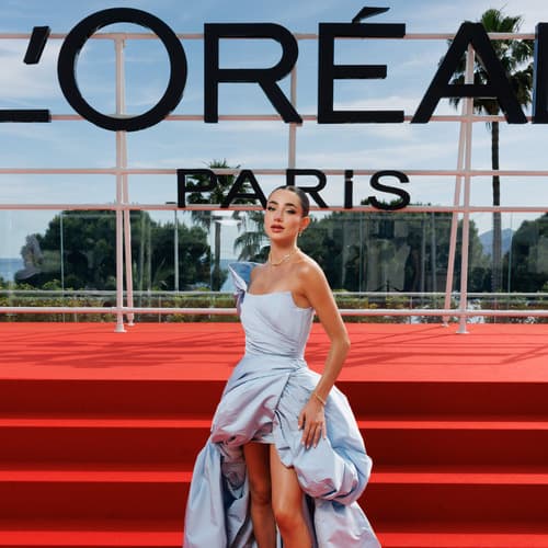La influencer Lolalolita, Digital Brand Ambassador de L'Oréal Paris, brilla en el Festival de Cannes