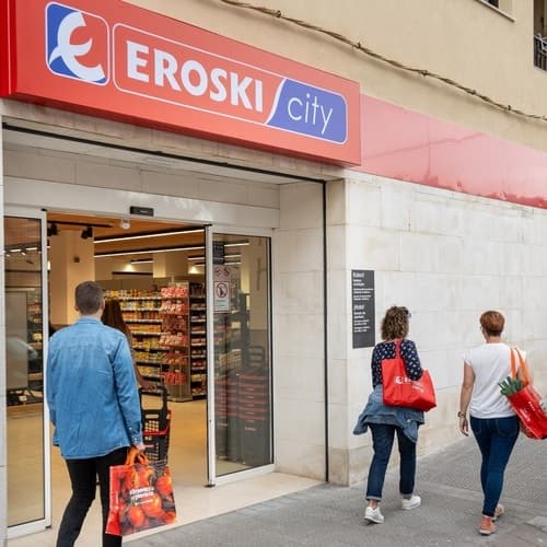 EROSKI y Lanerako abren un supermercado gestionado por personas en riesgo de exclusión social